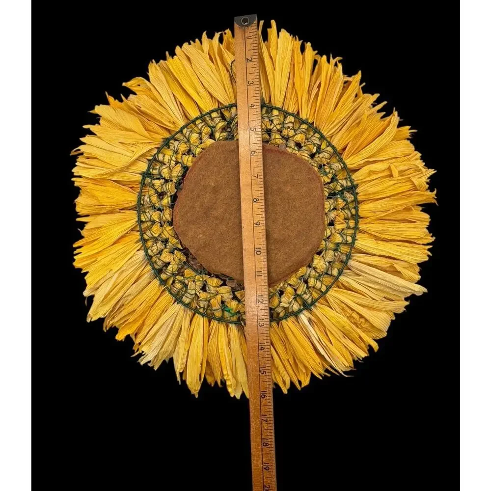 Corn Husk Sunflower Shaped Wreath Hanging Decor Pine Cones Buckeye Nuts 16